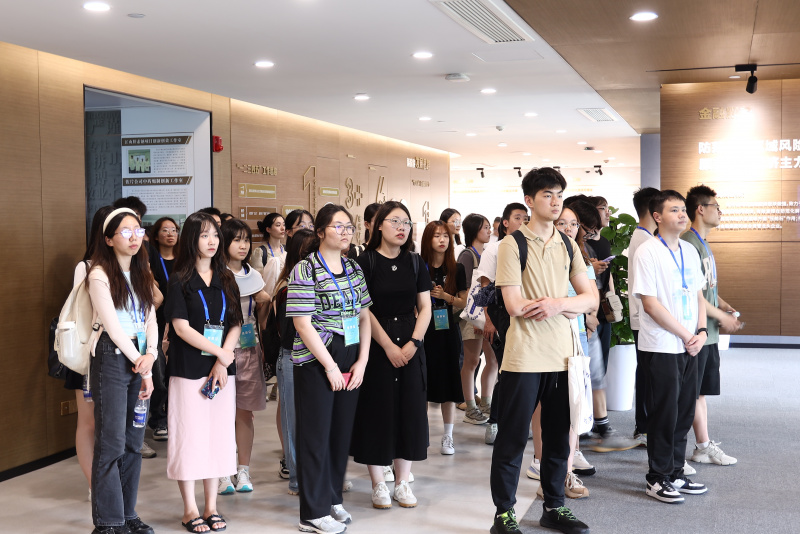 浙江大學經濟學院、國際聯合商學院全國優秀大學生夏令營到浙江東方參訪2.JPG